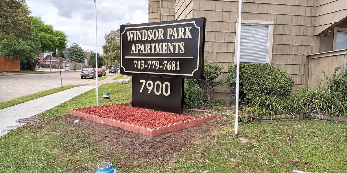 Monument Sign Houston Apartments