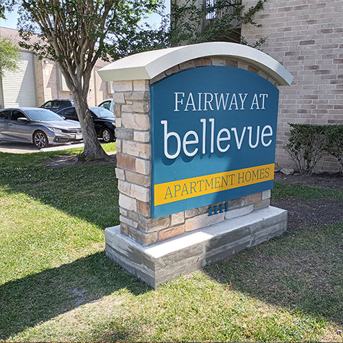 Monument-Sign-Fairway-at-Bellvue